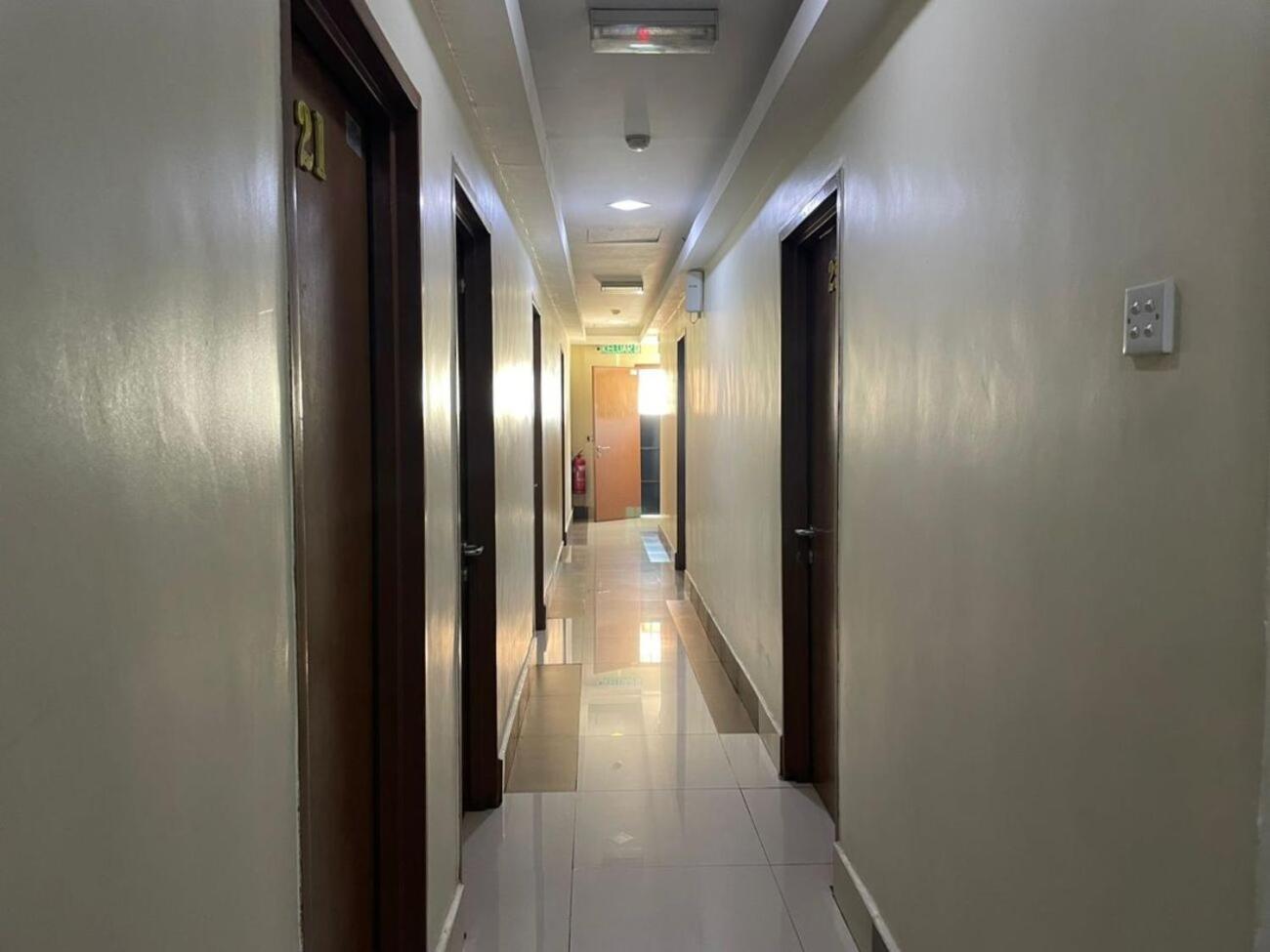 Sv Andalas Hotel Кланг Экстерьер фото